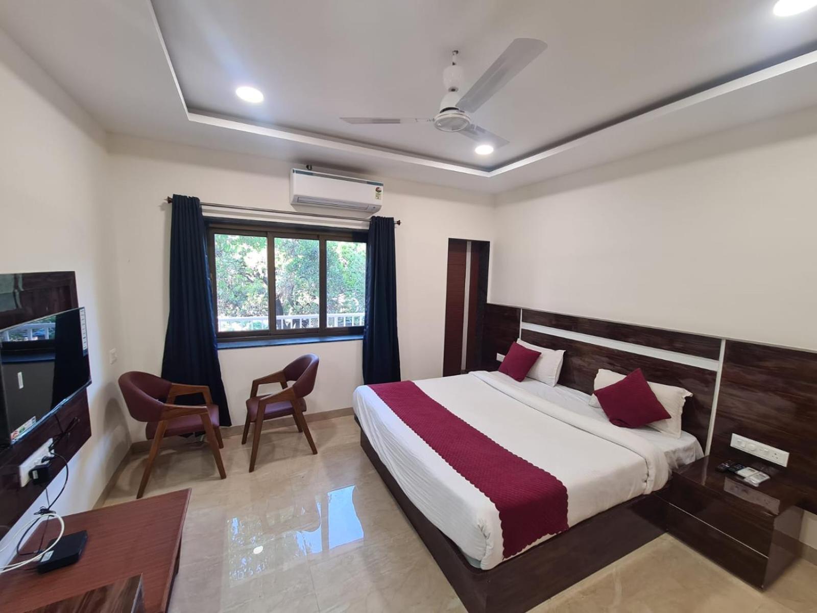Hill View Hotel By Bil Lonavala Extérieur photo