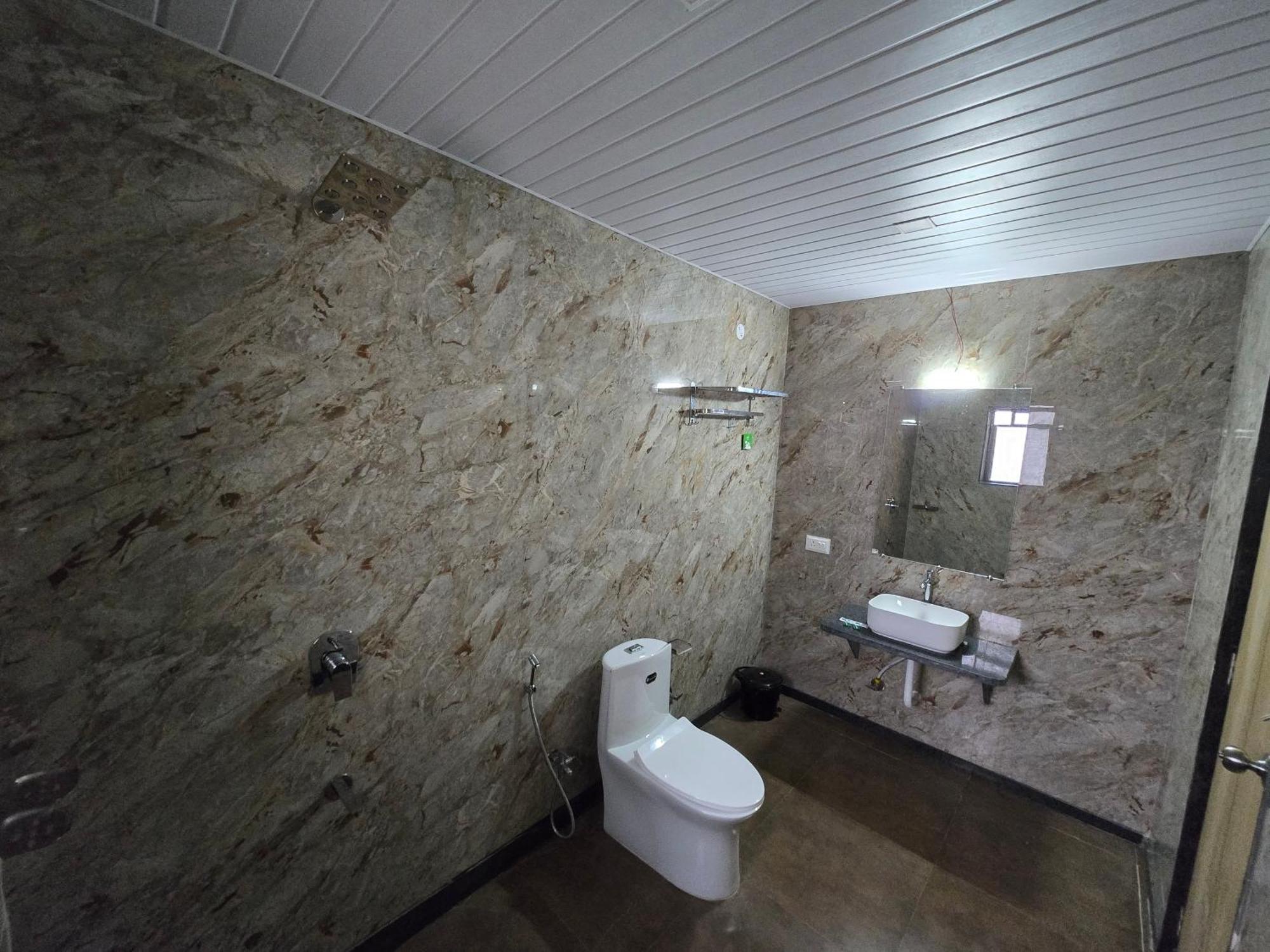 Hill View Hotel By Bil Lonavala Extérieur photo