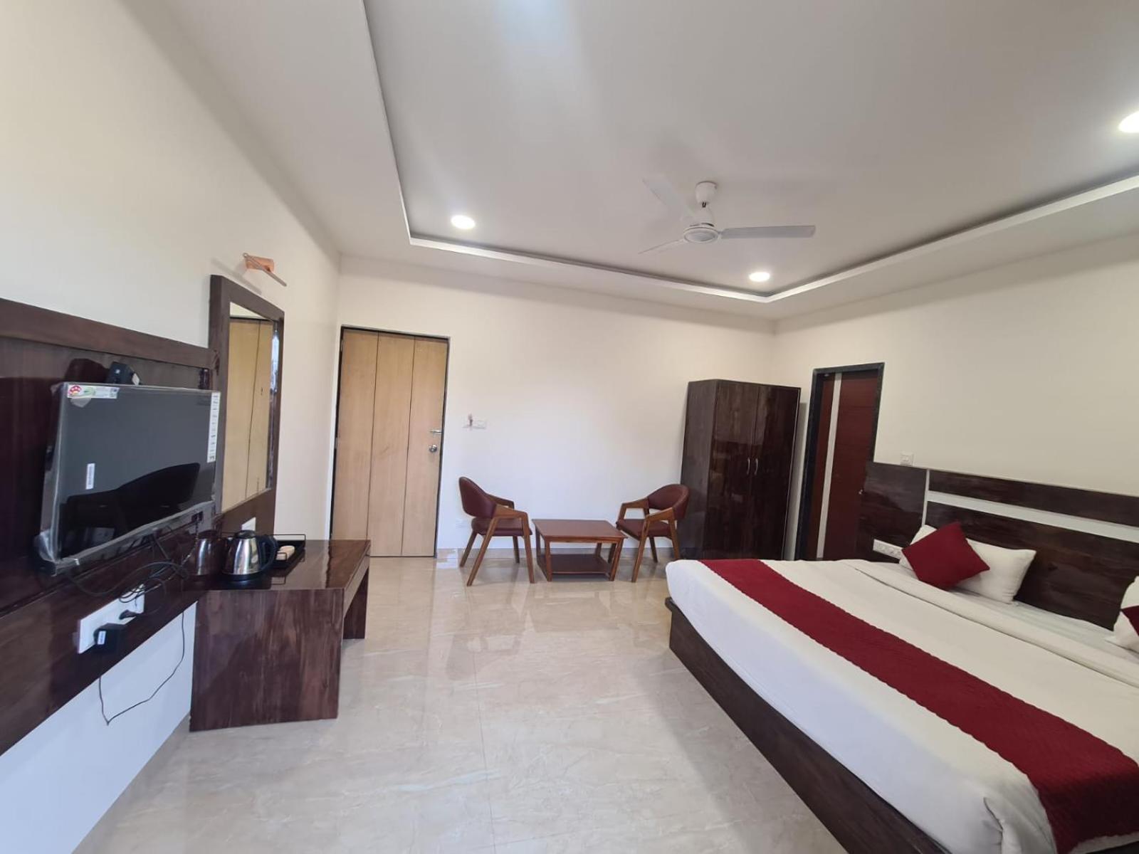 Hill View Hotel By Bil Lonavala Extérieur photo